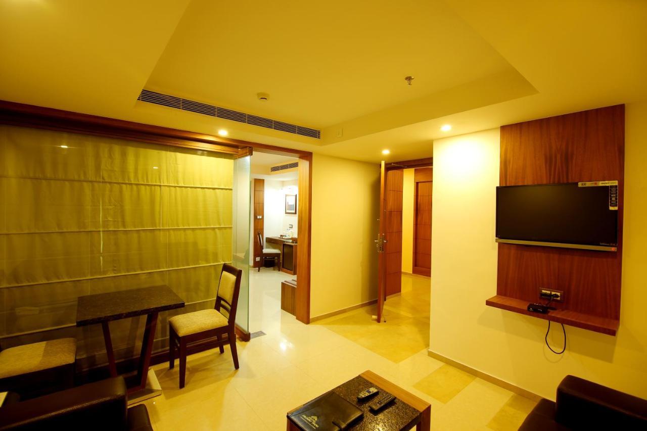 Hotel Hillway Park كولاّم المظهر الخارجي الصورة