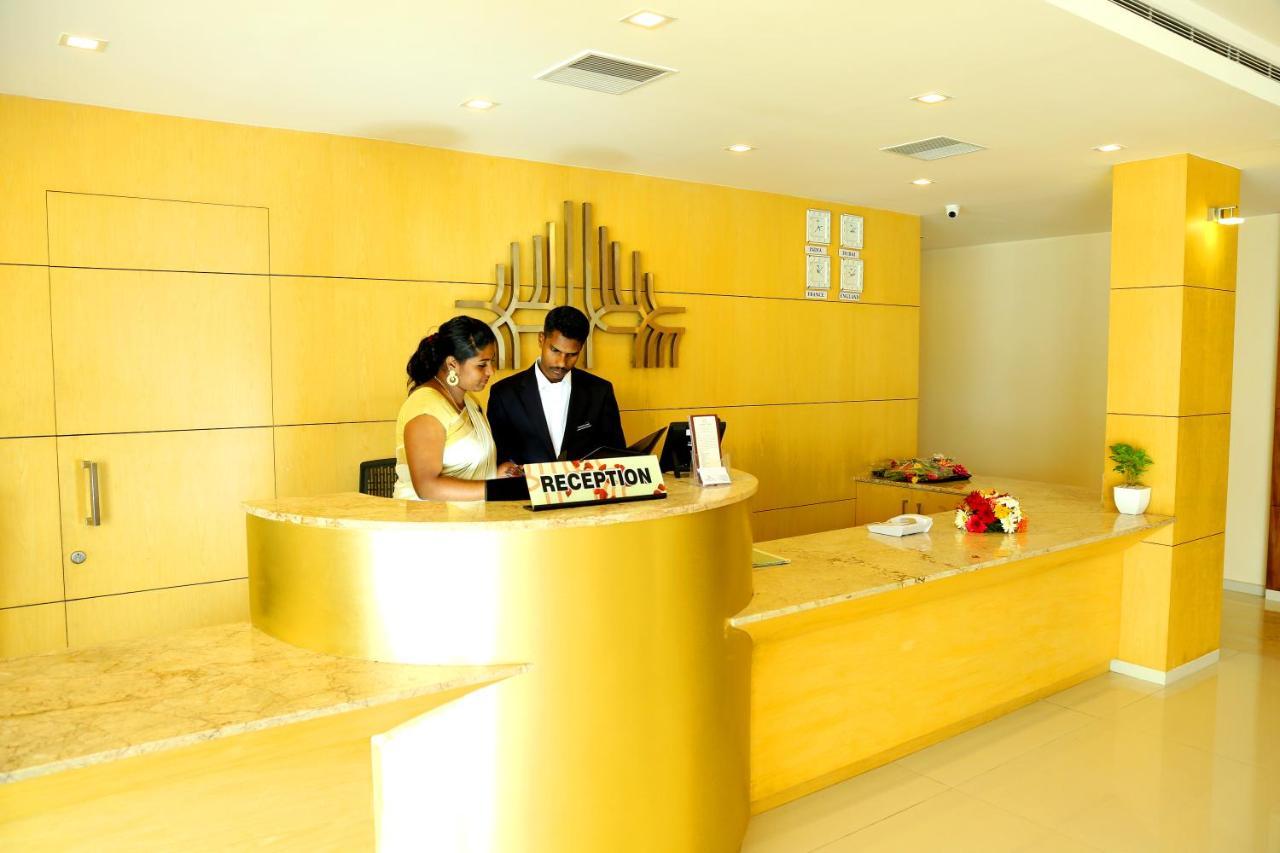 Hotel Hillway Park كولاّم المظهر الخارجي الصورة