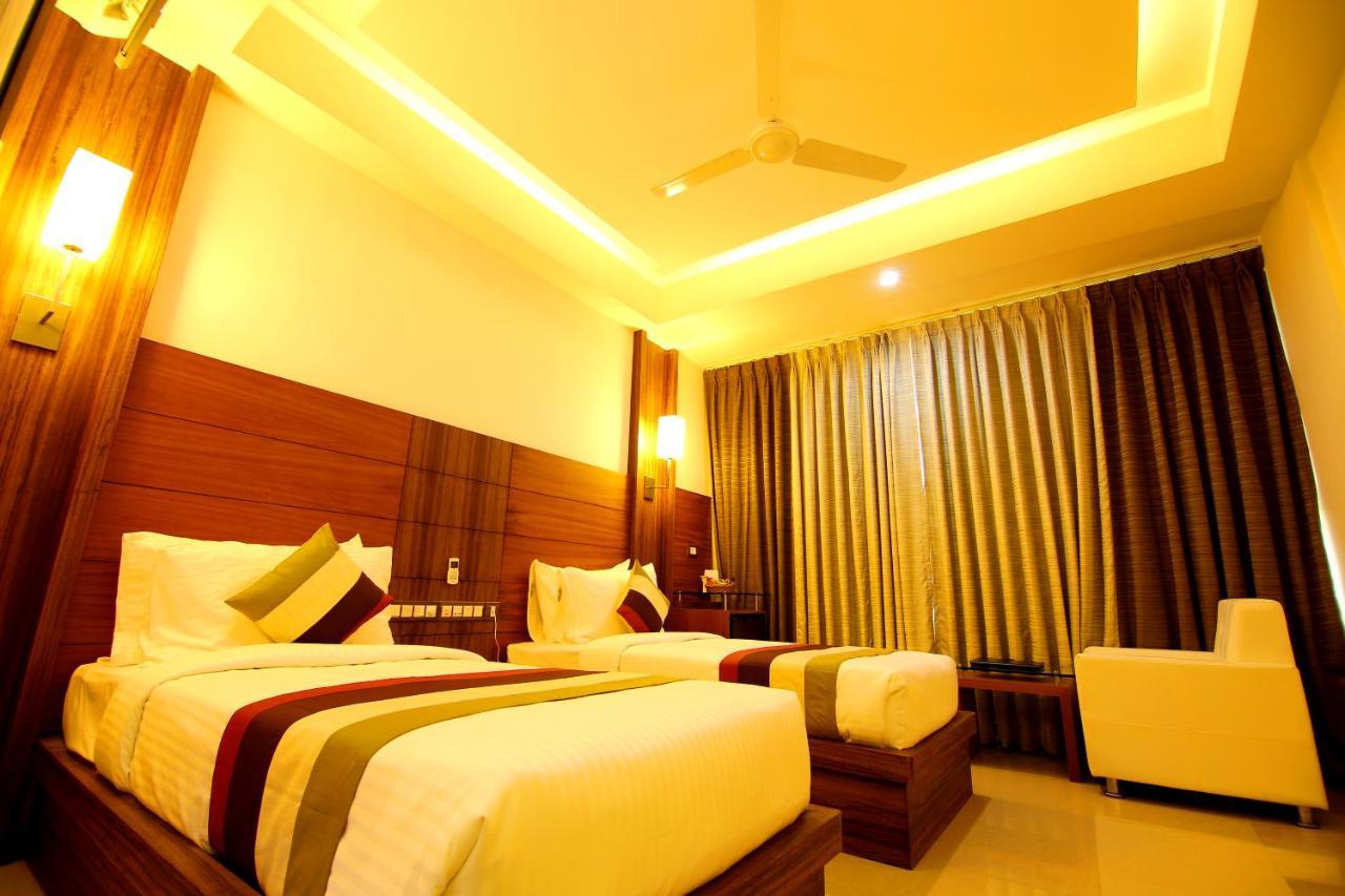 Hotel Hillway Park كولاّم المظهر الخارجي الصورة
