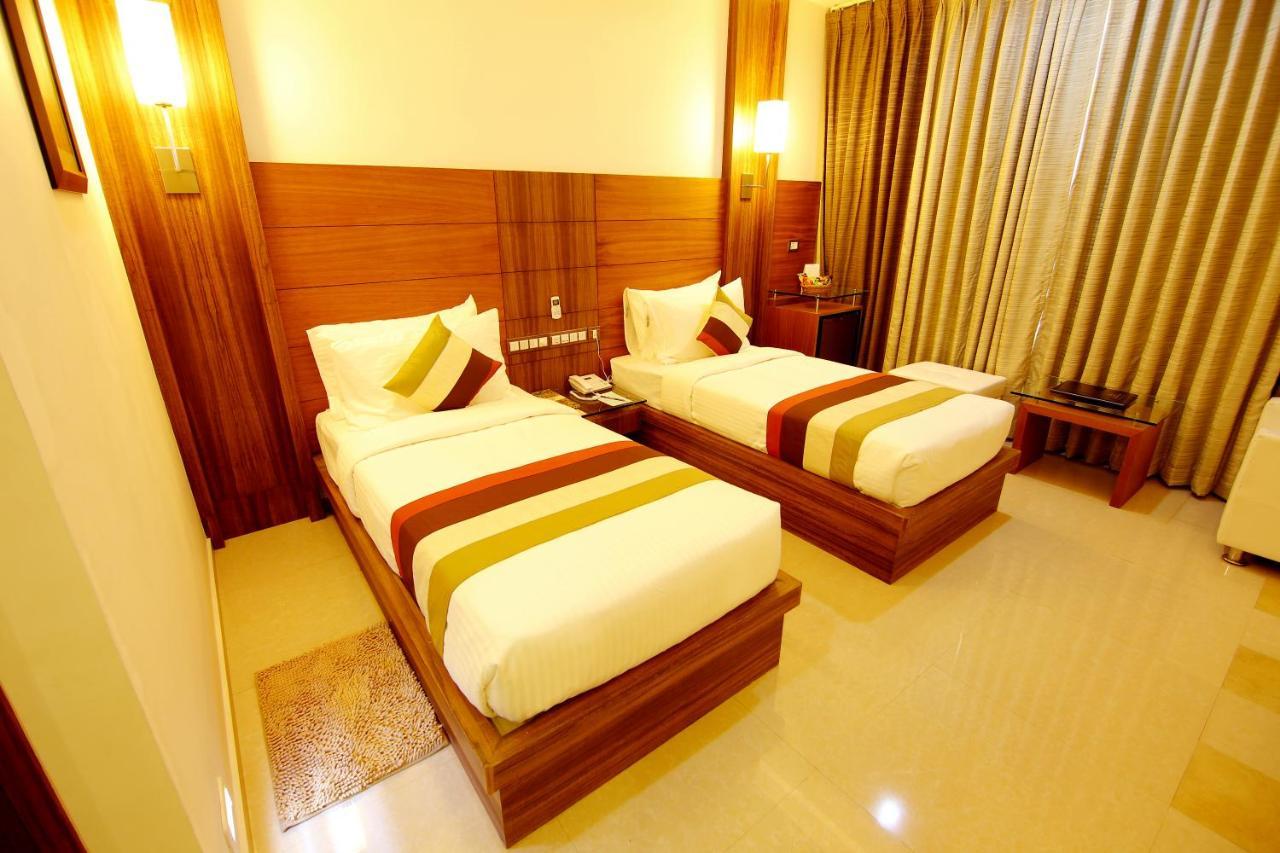 Hotel Hillway Park كولاّم المظهر الخارجي الصورة