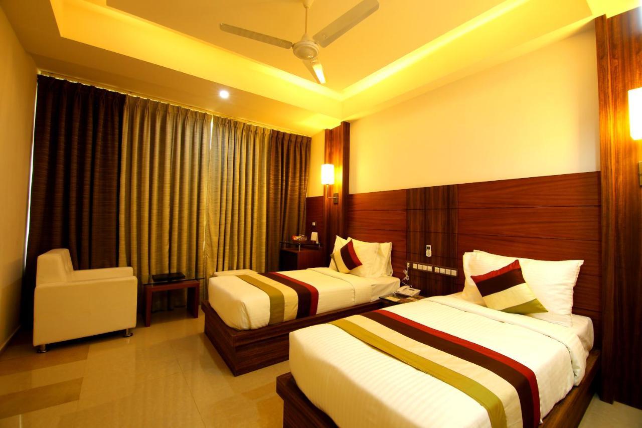 Hotel Hillway Park كولاّم المظهر الخارجي الصورة