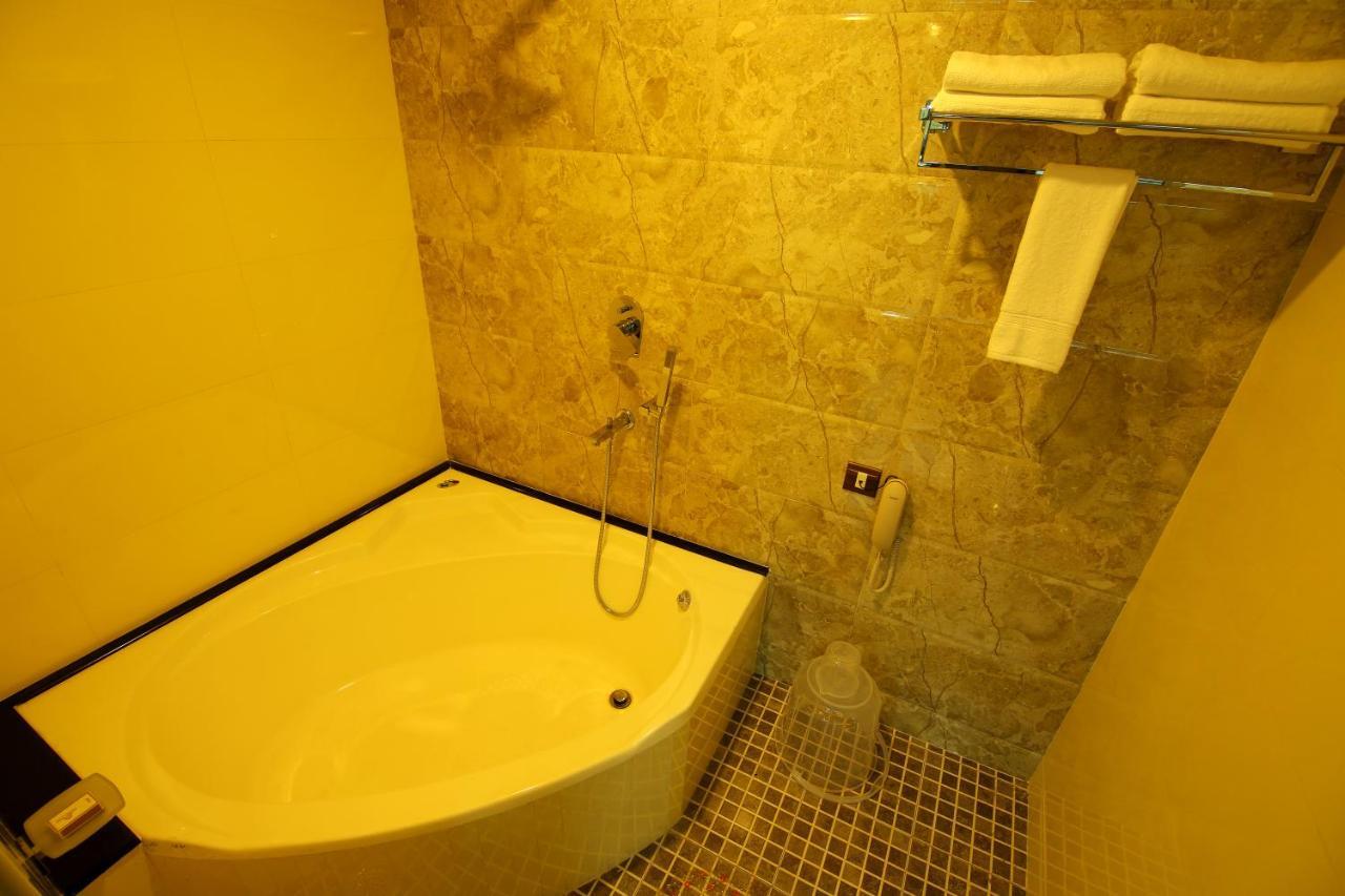 Hotel Hillway Park كولاّم المظهر الخارجي الصورة